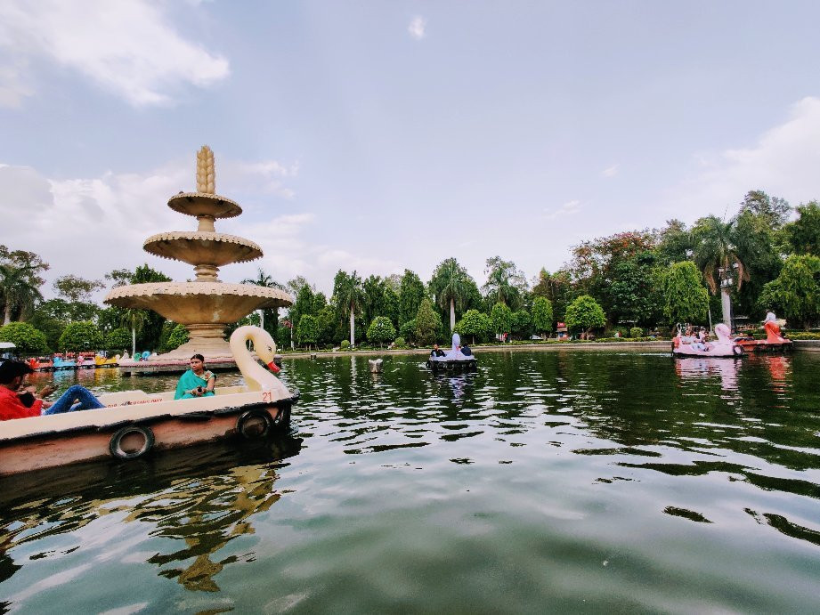 Sukhadia Circle Fountain景点图片