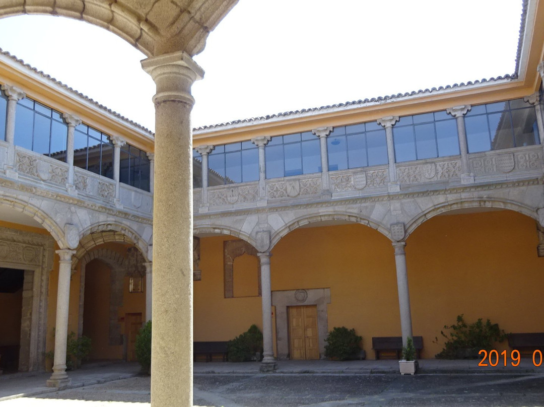 Palace of Los Bracamonte景点图片