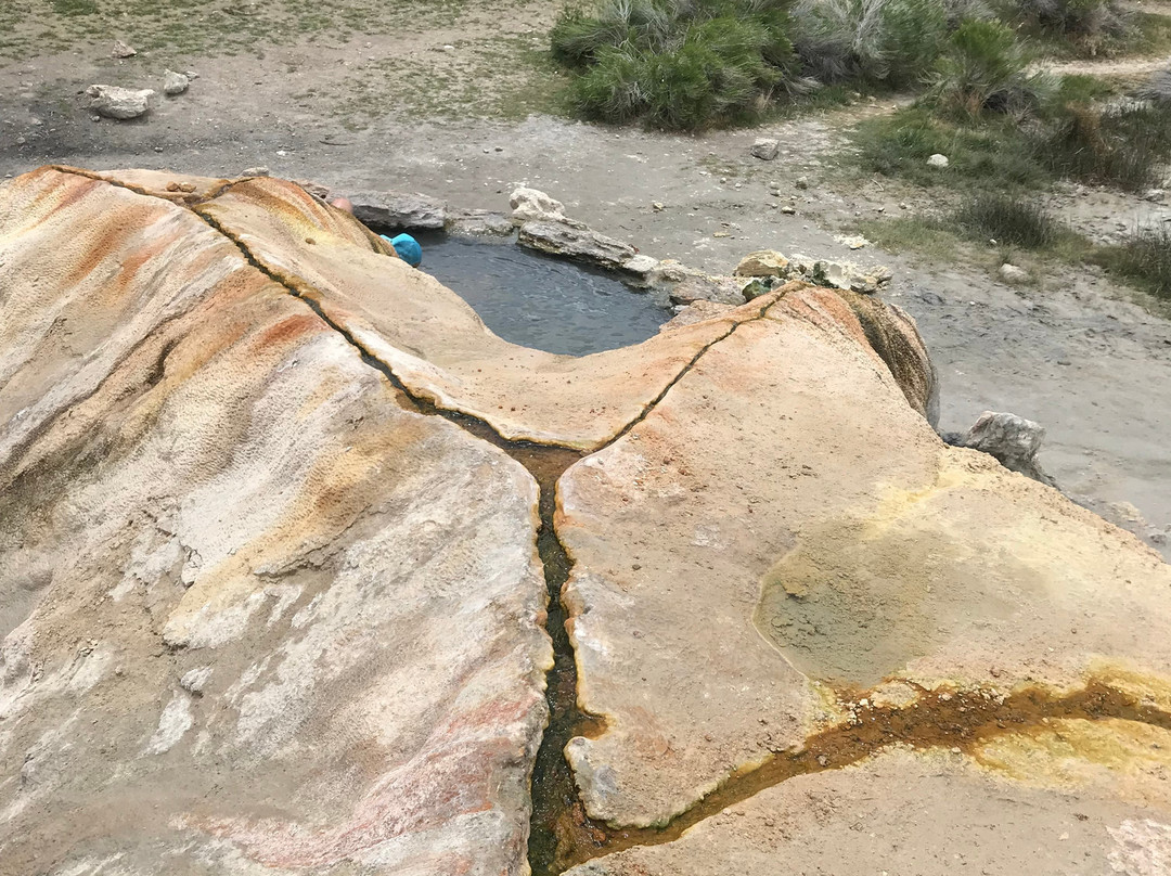 Travertine Hot Spring-布里奇波特必去景点