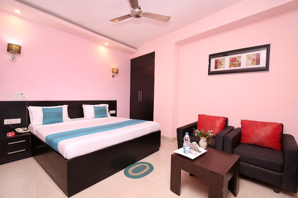 OYO 14657 Hotel Dee Sons主图