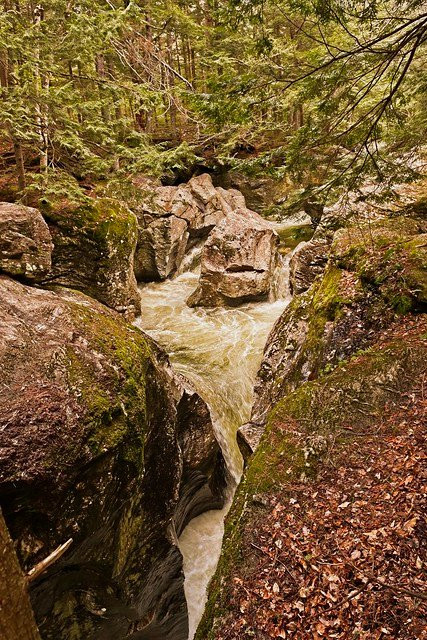 Bingham Falls-斯托必去景点