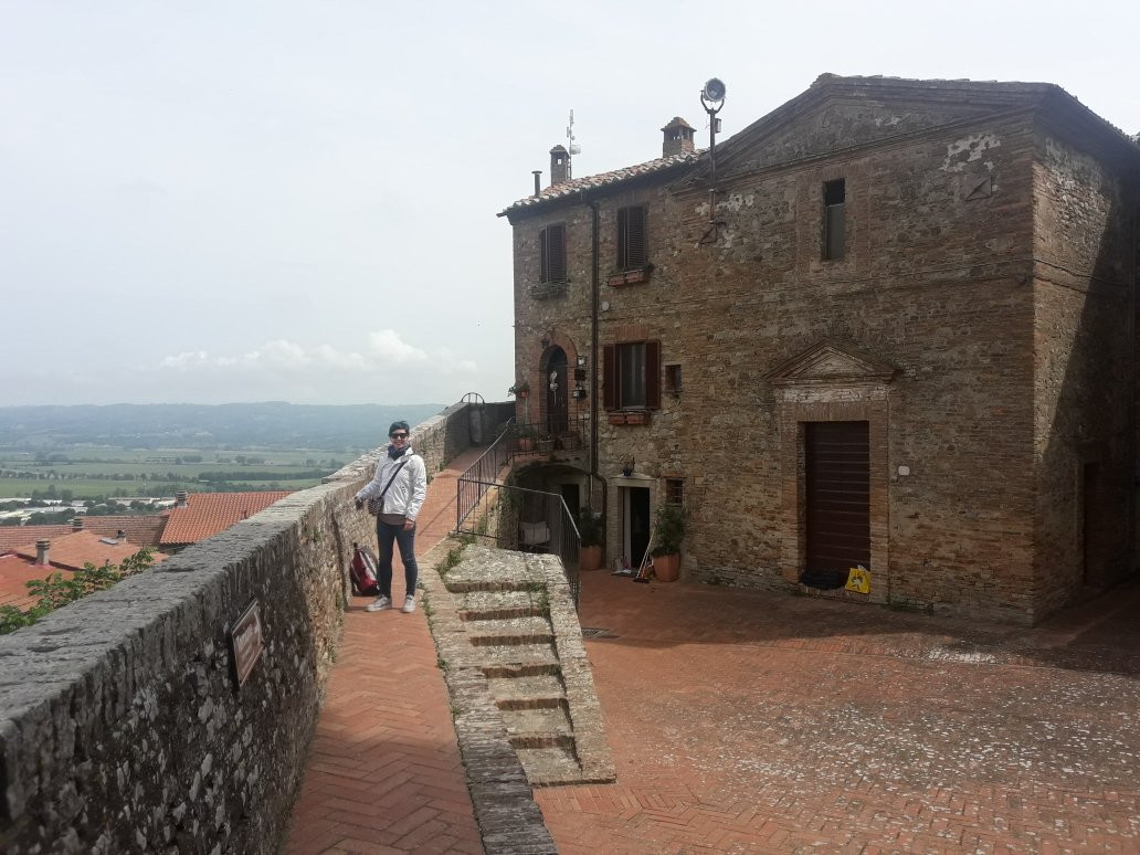 帕拉诺旅游景点-Castello di Fabro