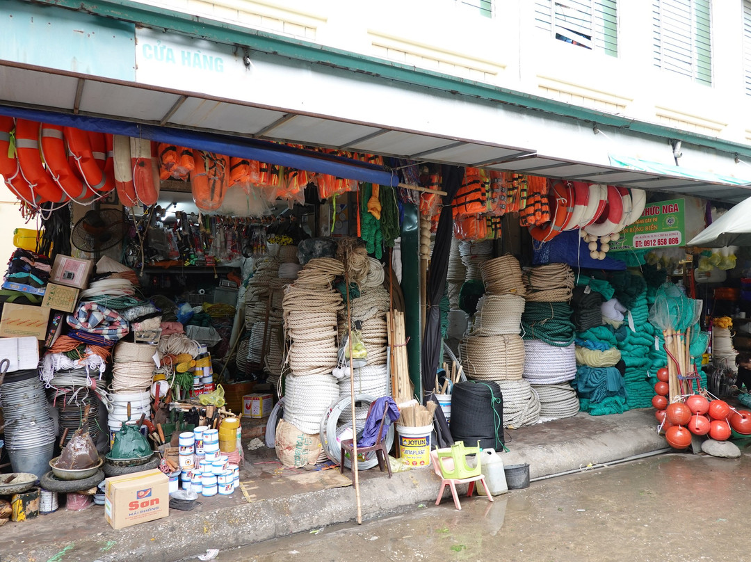 Ha Long Market景点图片