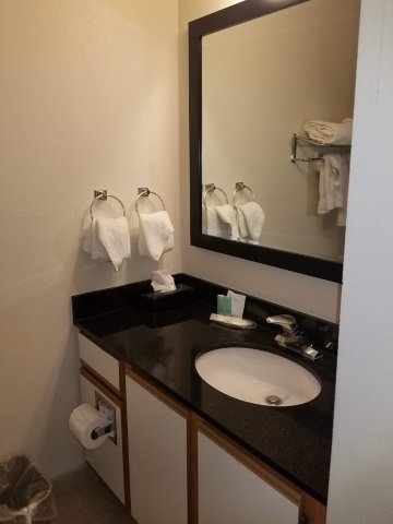 弗雷德里克 Candlewood Suites 酒店（IHG 旗下）-浴室