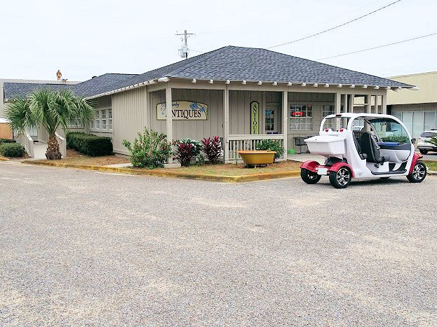 Flutterby Antiques-德斯廷必去景点