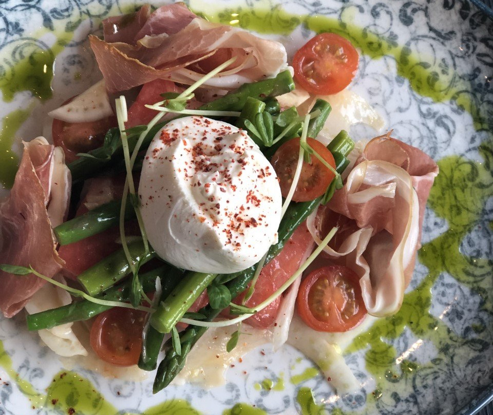 Ventanas Restaraunt and Lounge