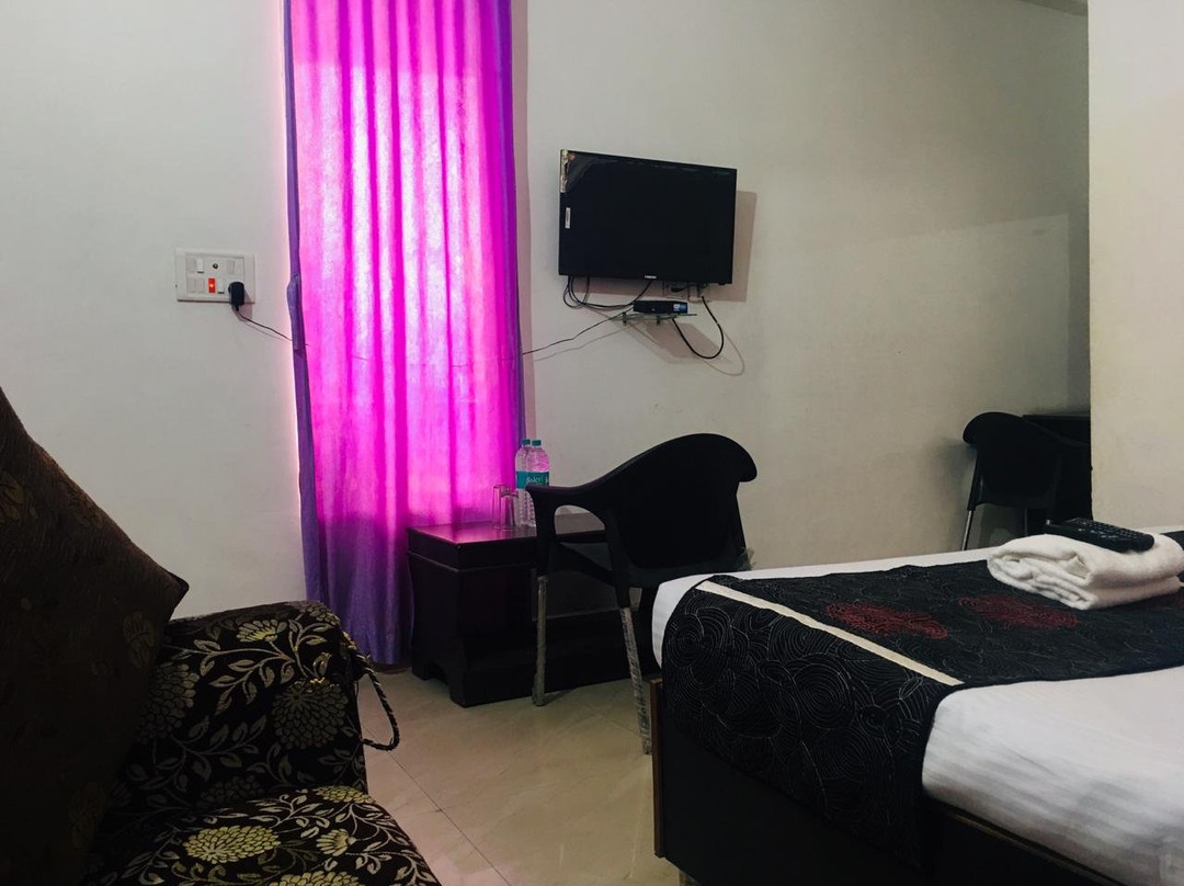 Hotel Blue Star Haldwani By Amazone Holidays主图