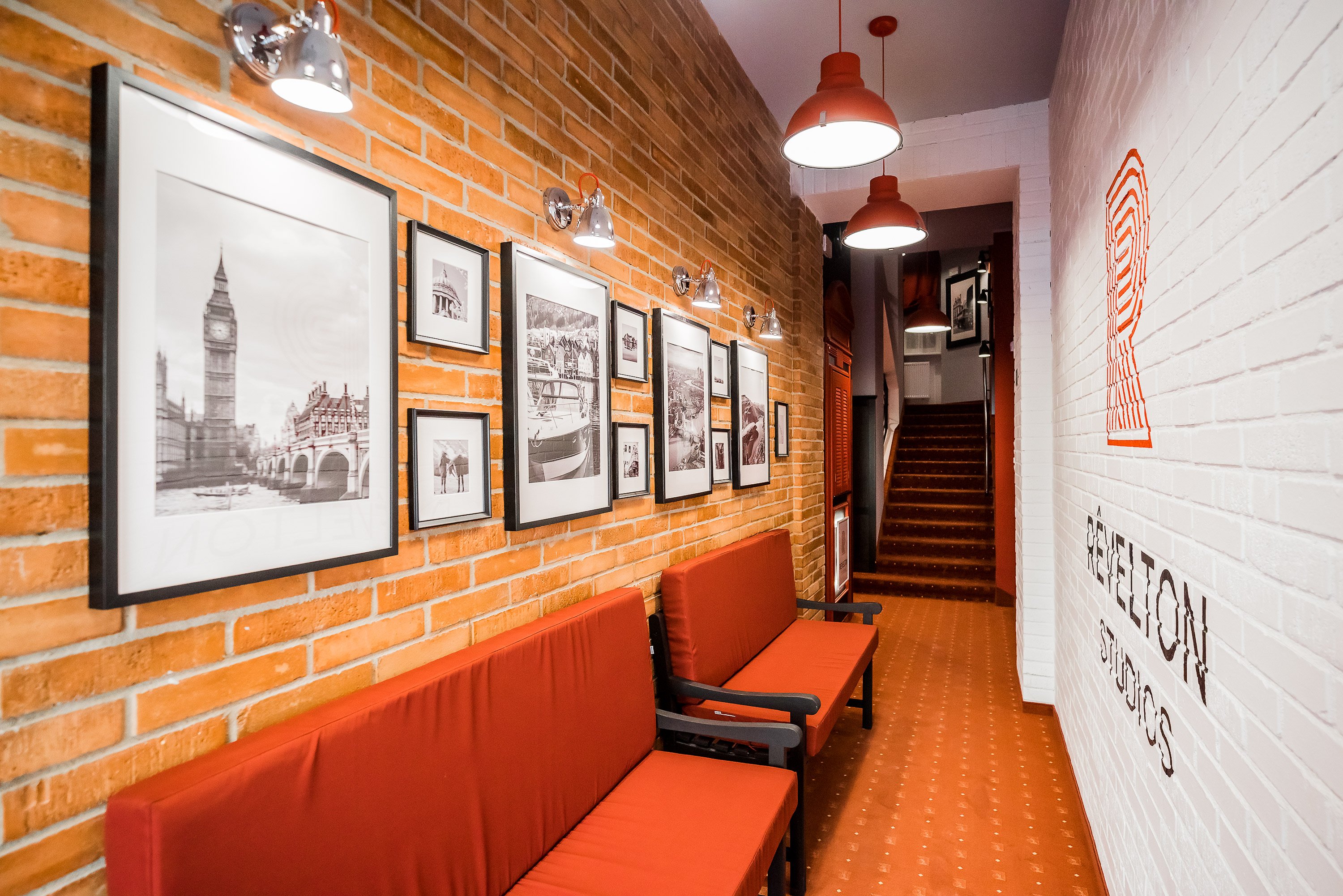 Revelton Studios Karlovy Vary-官方
