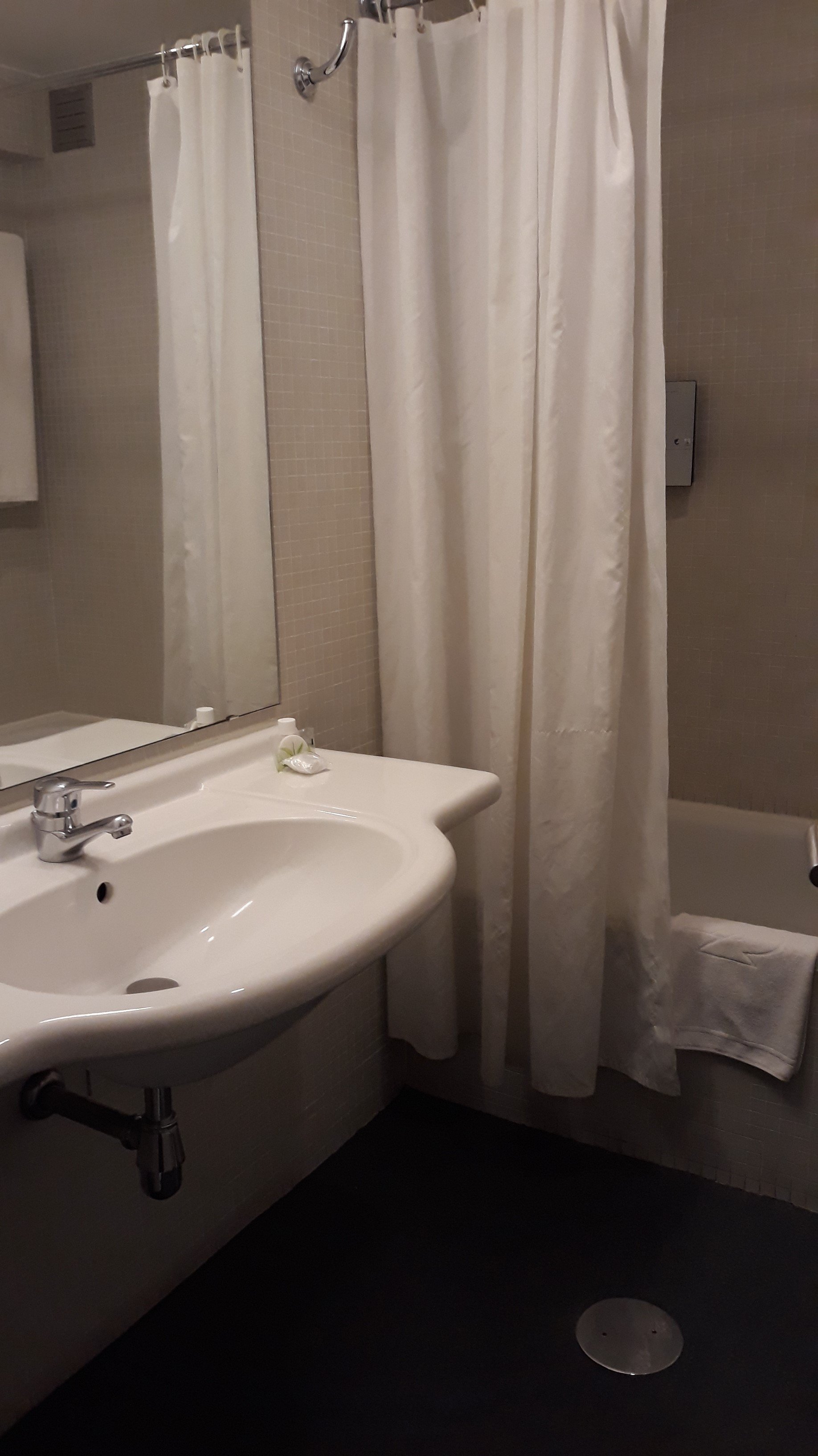 Navarras Hotel-浴室