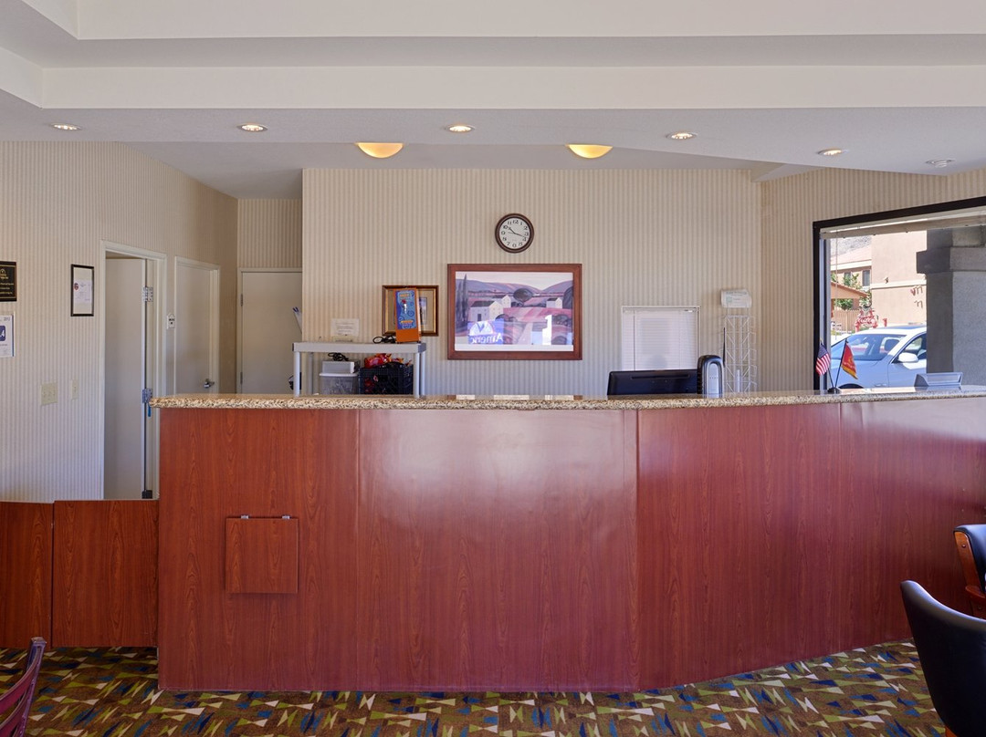 Starlight Inn & Suites Motel 29 Palms Joshua Tree National Park主图