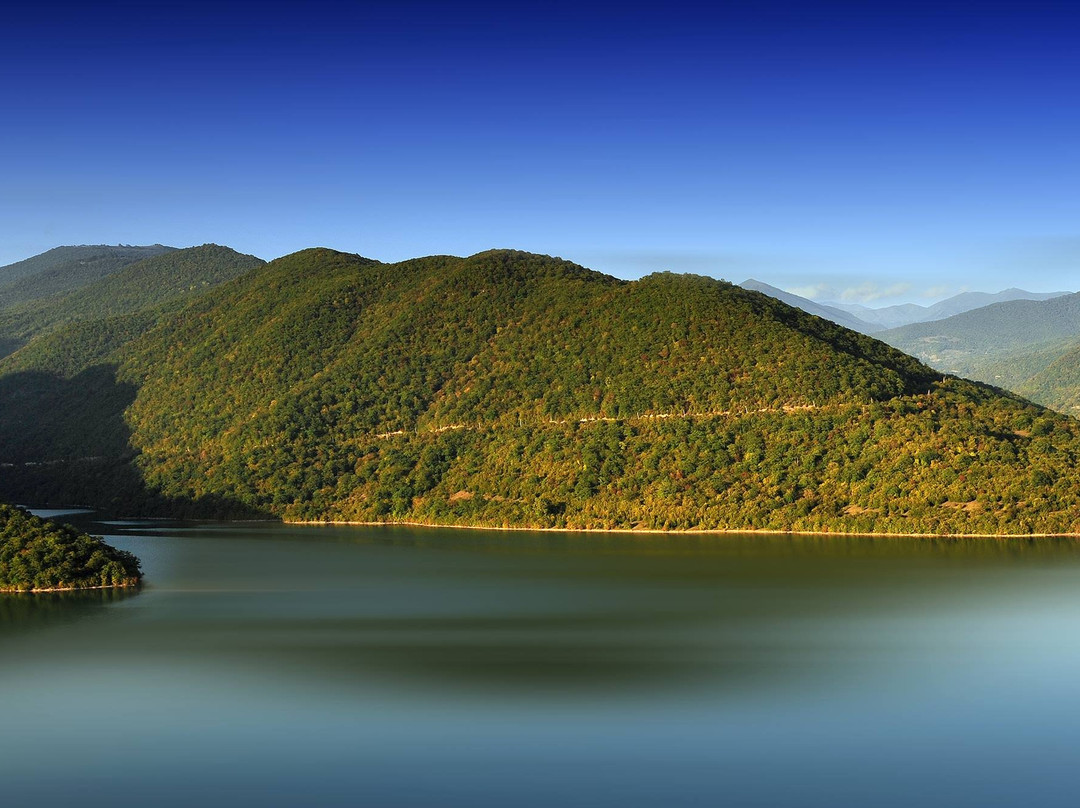 Jinvali Water Reservoir景点图片
