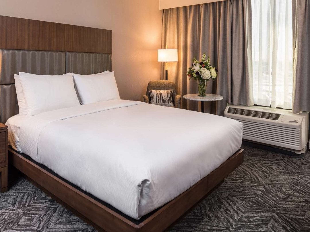 Doubletree By Hilton Lafayette East主图