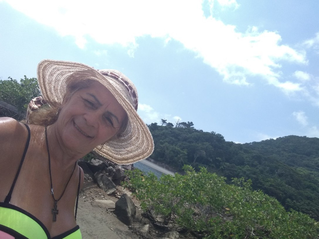 Guarauzinho Beach景点图片