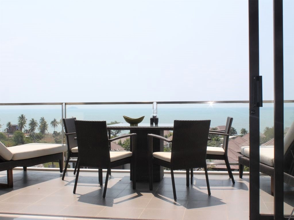 东方海滩度假酒店主图