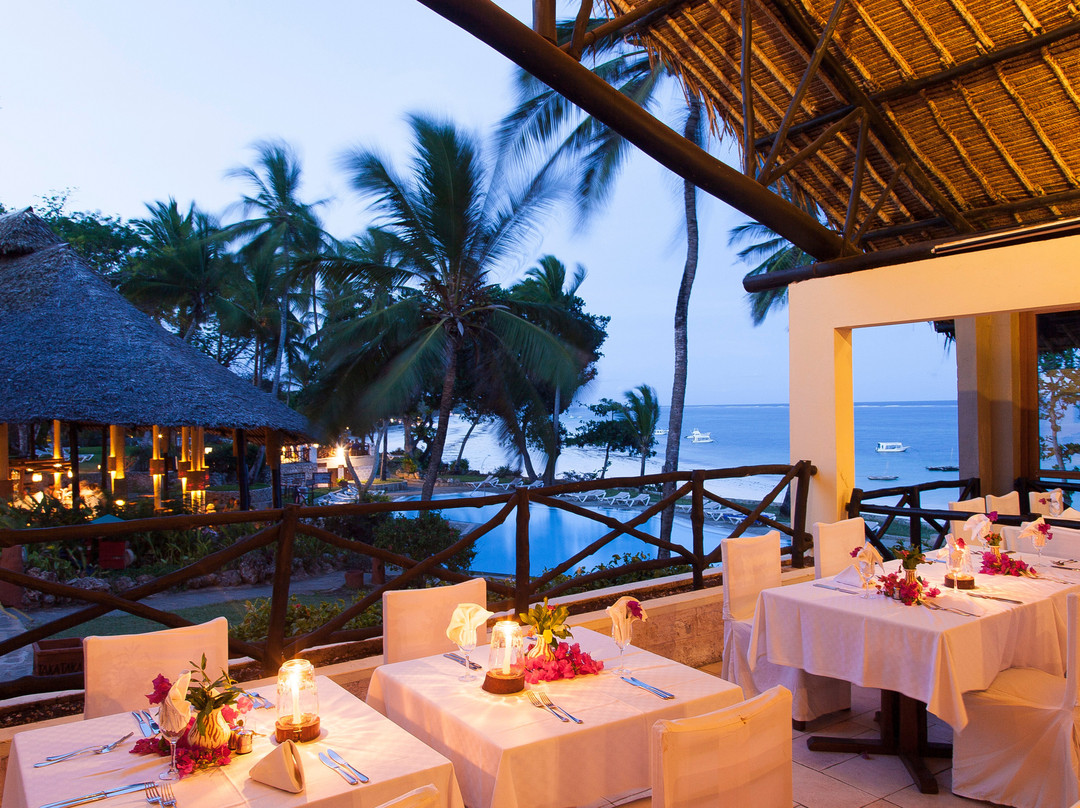 保巴博温泉海滩度假酒店主图