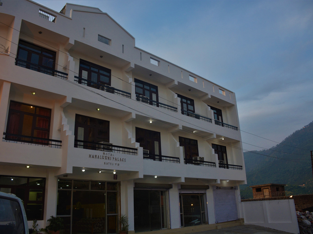 Hotel Maha Luxmi Palace主图