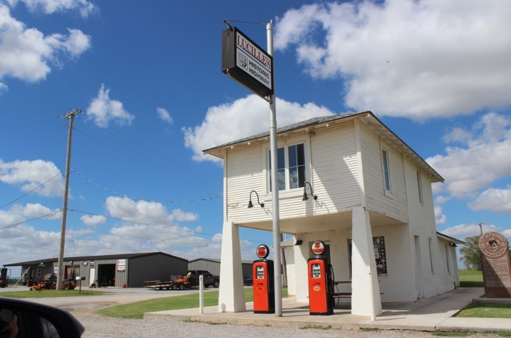 Lucille's Historic HIghway Gas Station景点图片