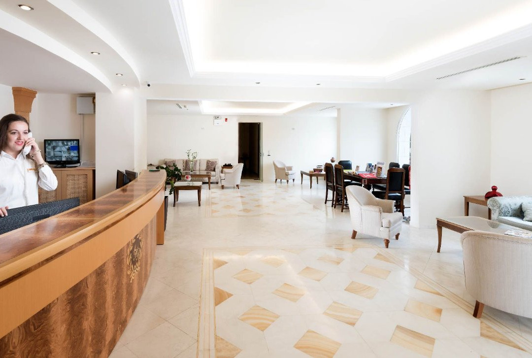 Akrotiri酒店住宿-阿克斯阿瓦隆酒店