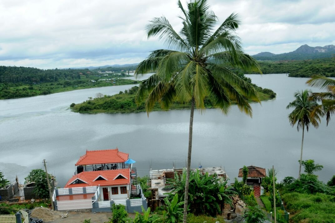 Lake Live Resort