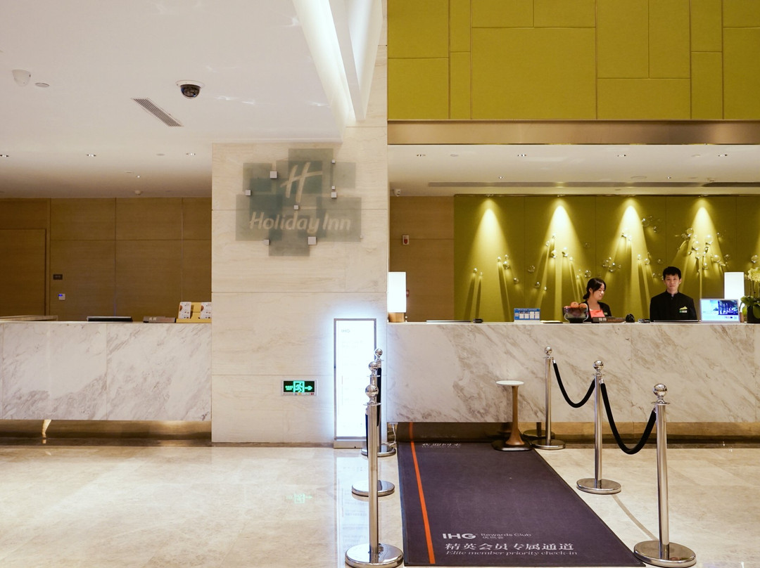 翠屏新港假日酒店主图