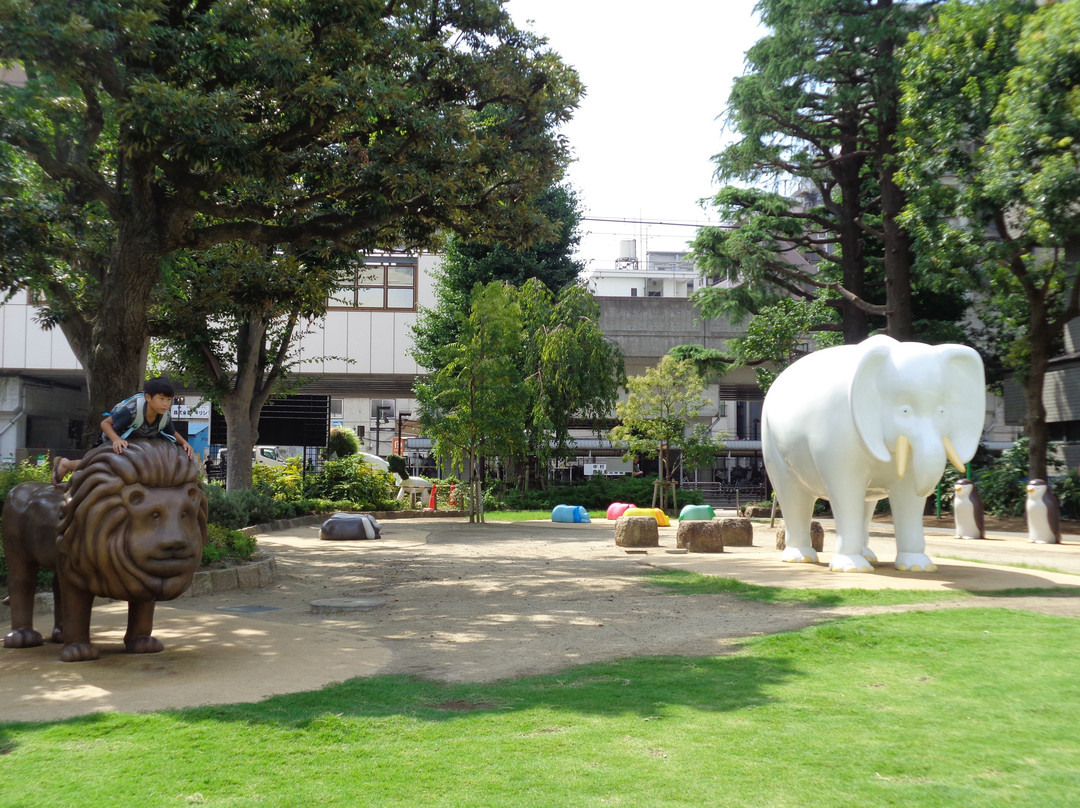 Bijutsu no Mori Ryokuchi Park景点图片