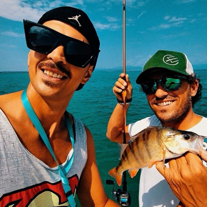 Wild Fishing Experience景点图片