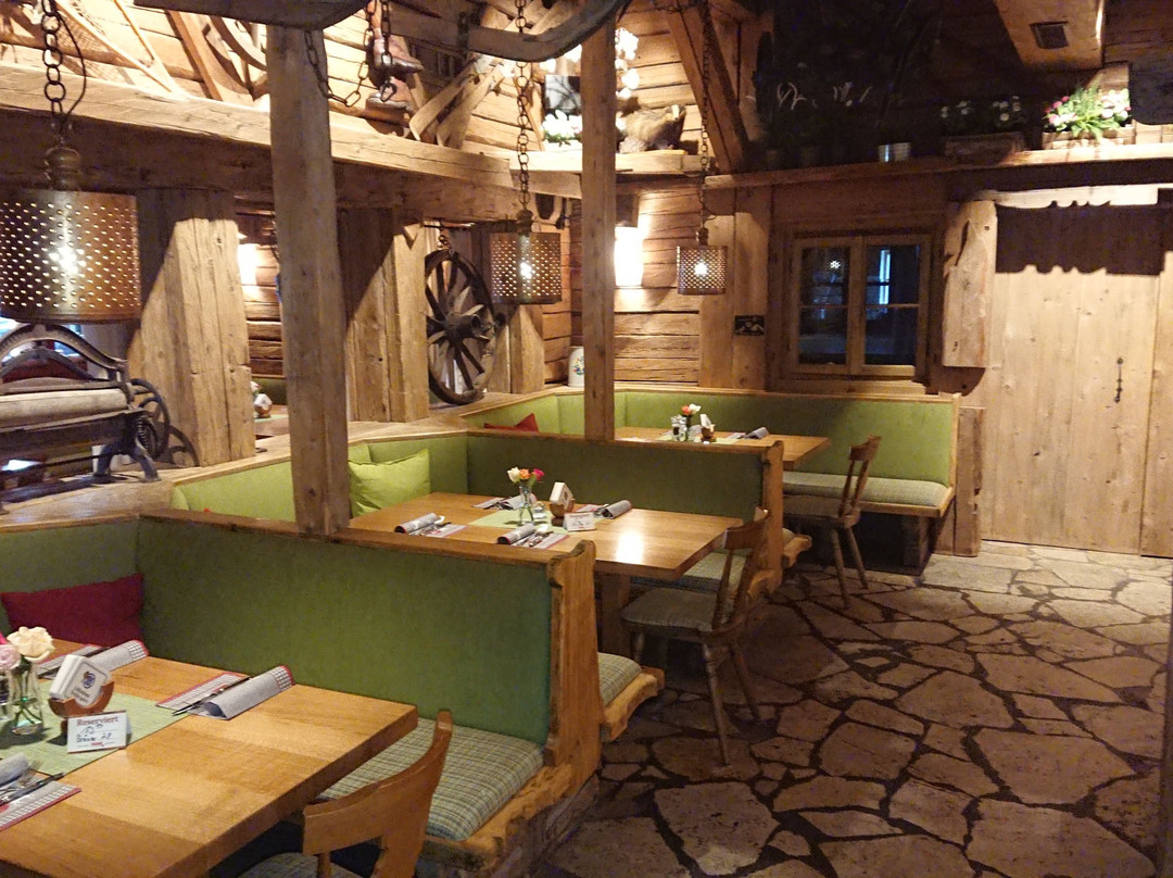 Holzkafer - Berghutte - Restaurant