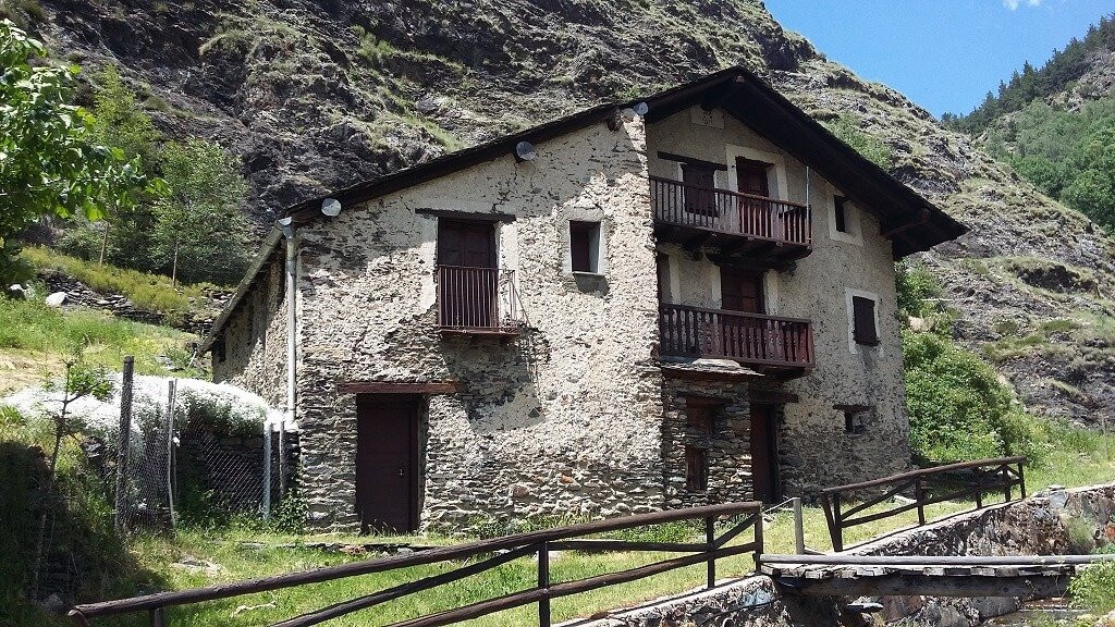 Som Riu-Sort必去景点