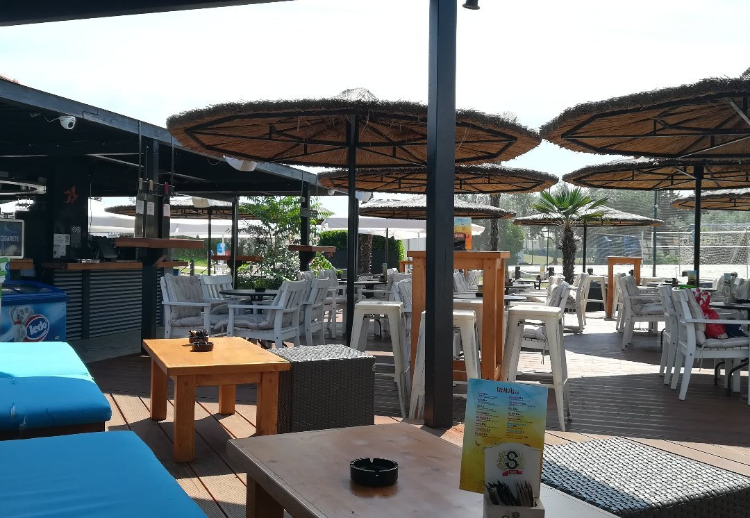 Goldfish Beach Bar-乌马格必去景点
