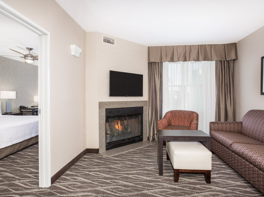 南拉斯维加斯希尔顿惠庭套房酒店主图