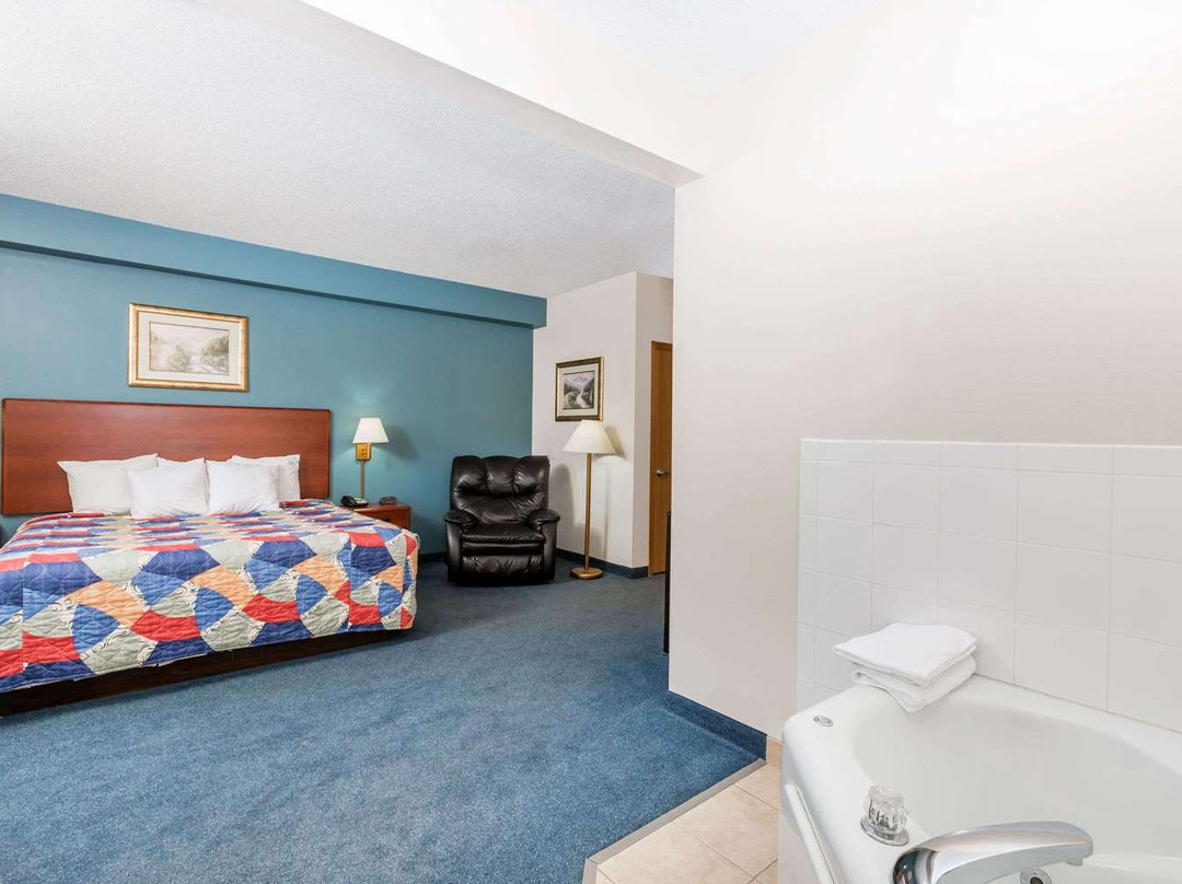 Reston Inn & Suites主图