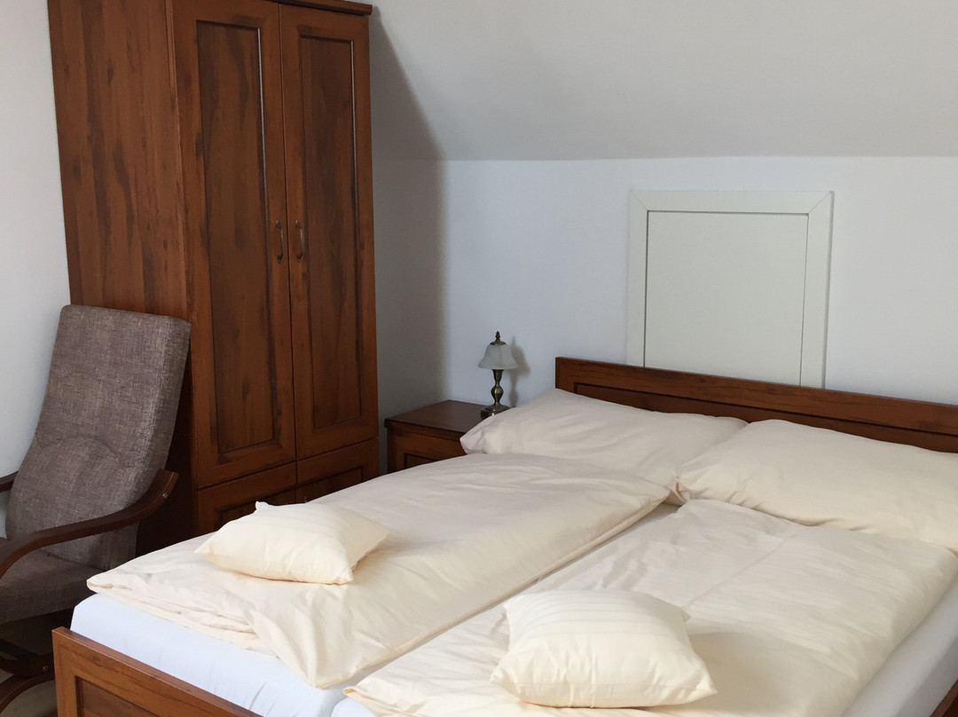 Autocamp Karlovy Dvory 2