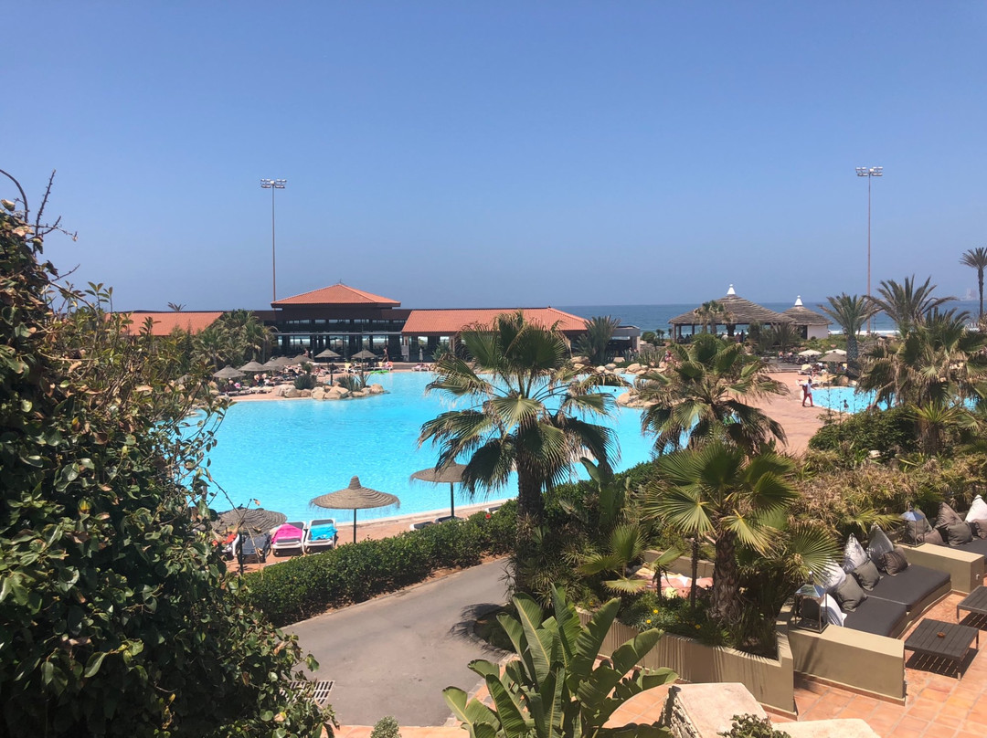 堤基达杜纳斯悦宜湾酒店主图