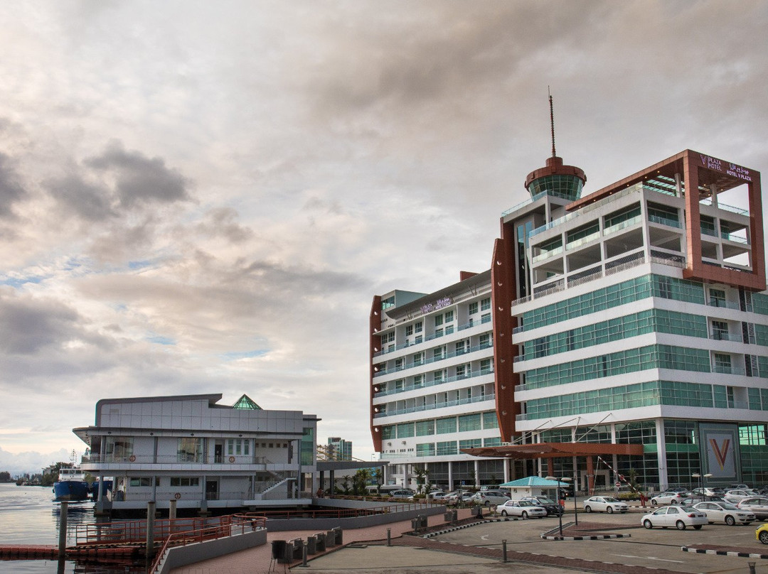 V Plaza Hotel主图