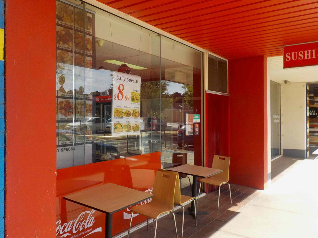 Lara餐馆和美食-Lara Sushi & Noodles