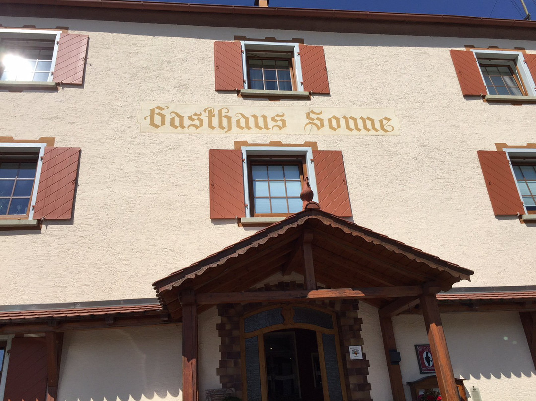 Neuhausen ob Eck餐馆和美食-Landgasthof zur Sonne