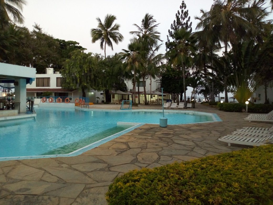 North Coast Beach Hotel-浴室