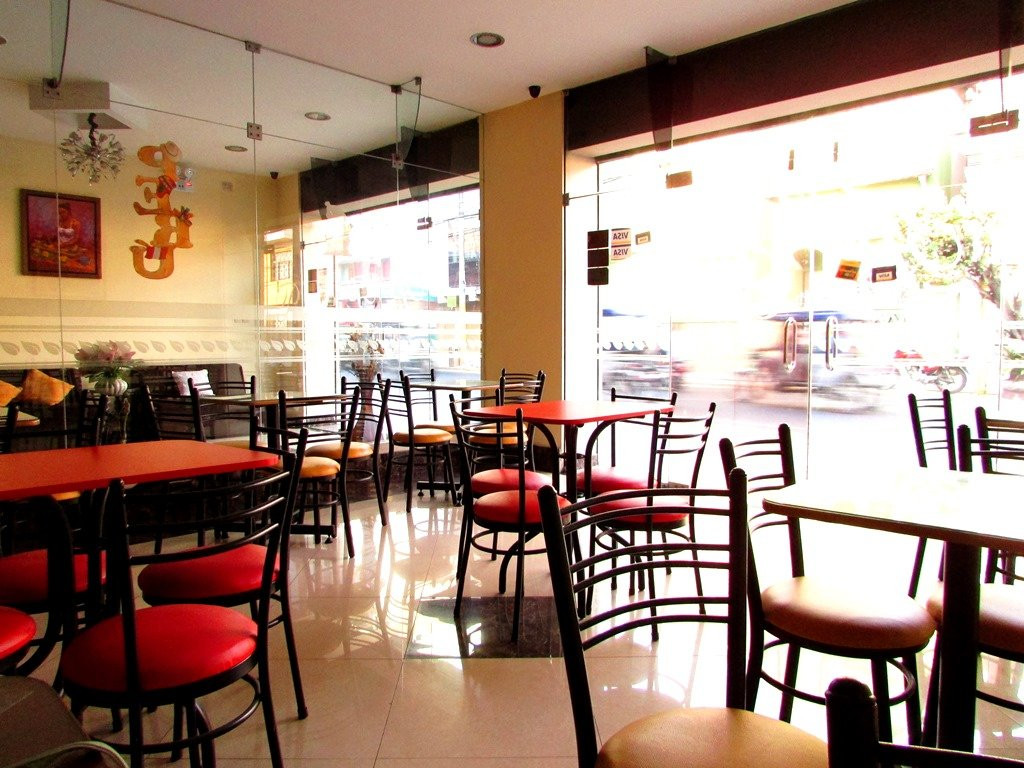 Palau Amazonas Hotel主图