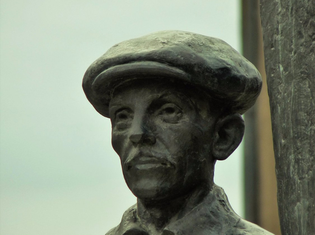 Ivan Sarić Monument景点图片