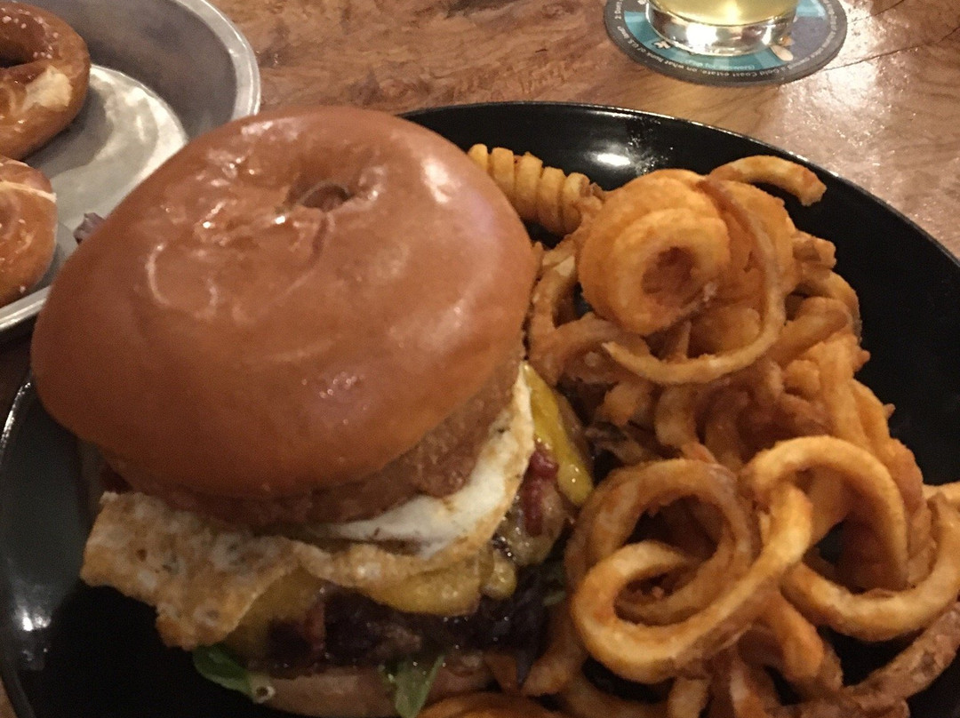 Forest Grove餐馆和美食-Ridgewalker Brewing Company