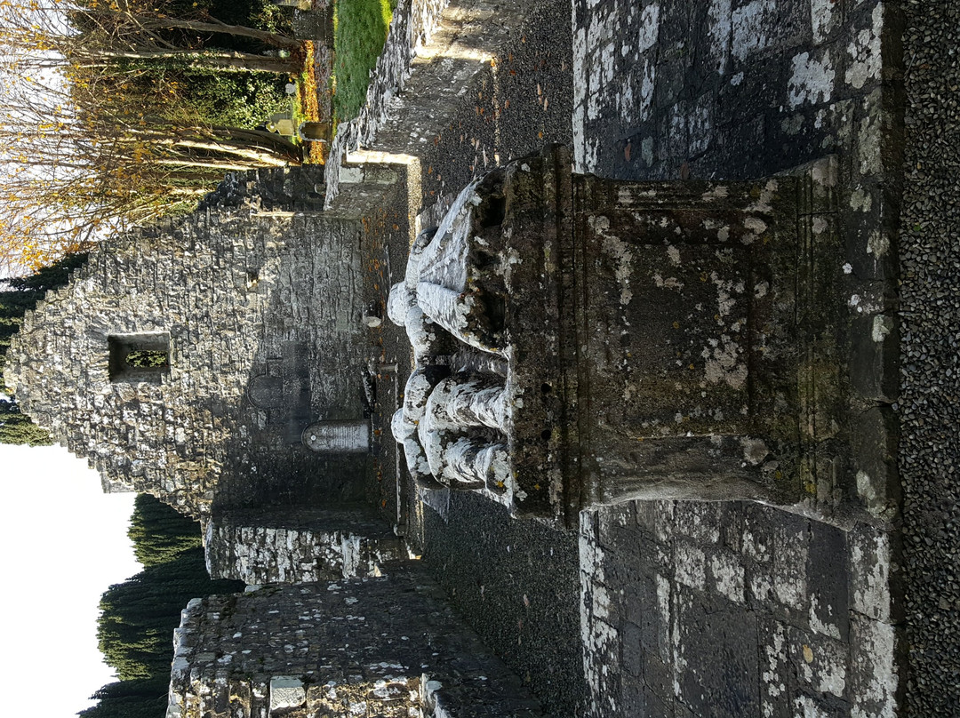 The Tomb of The Jealous Man and Woman景点图片