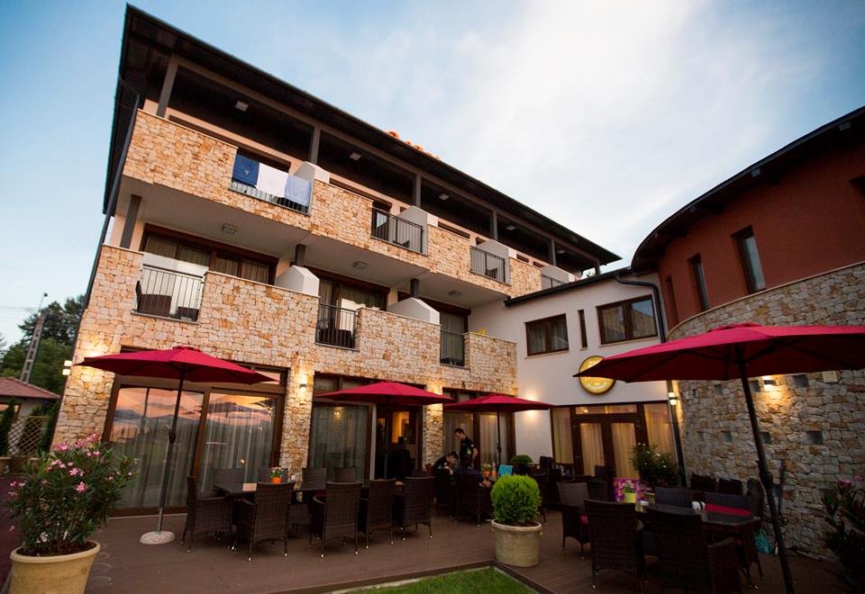 Pole Position Beach Hotel-官方