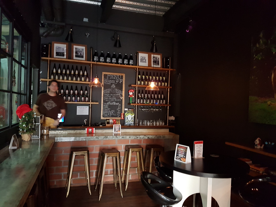 Casa Bruja Brewing Co景点图片