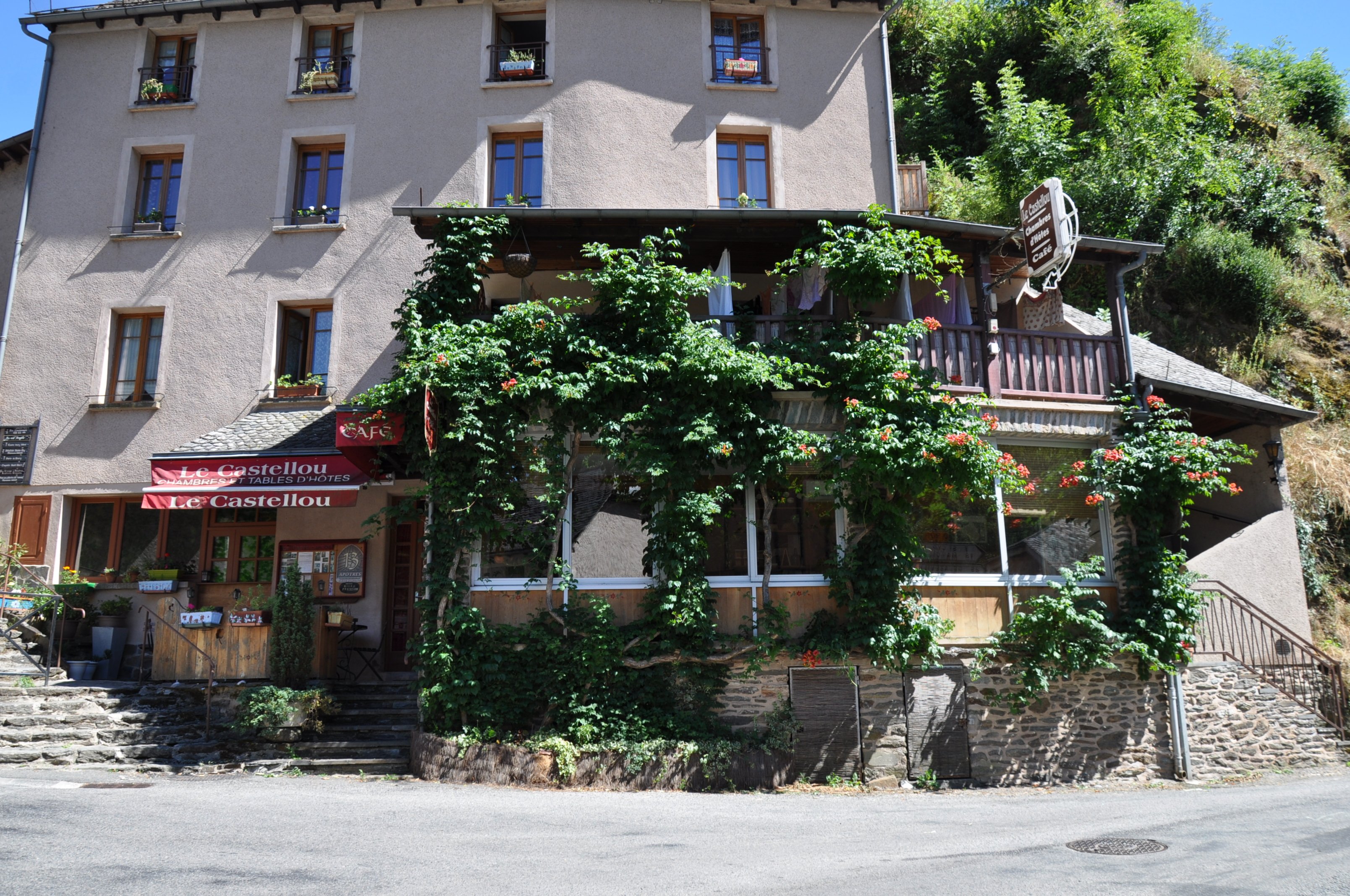 Le Castellou-官方