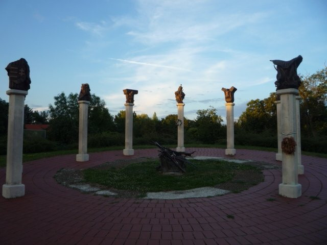 Memorial of the Honvéd Officers of 1848-49景点图片