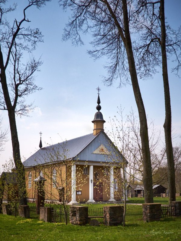 St. Virgin Mary Church-Paberze必去景点