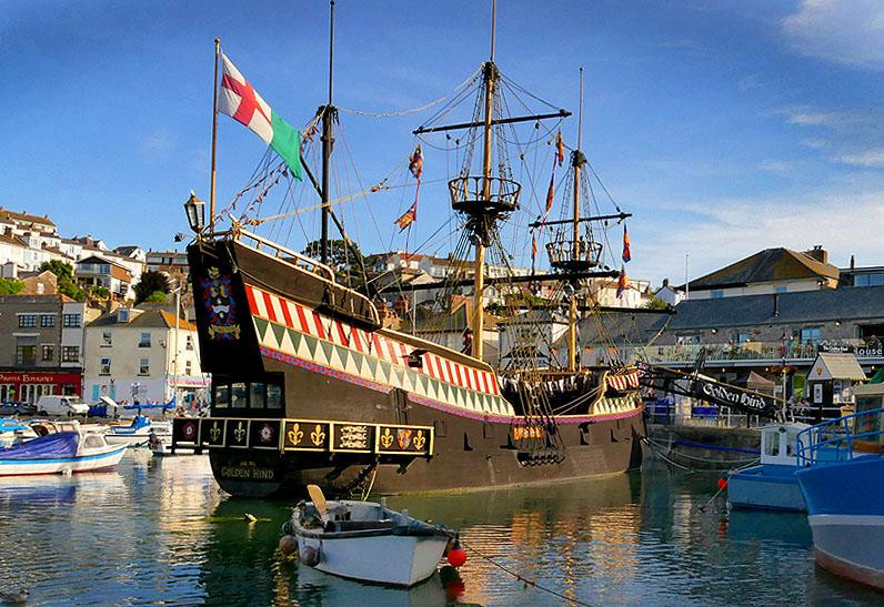 Golden Hind Museum Ship景点图片