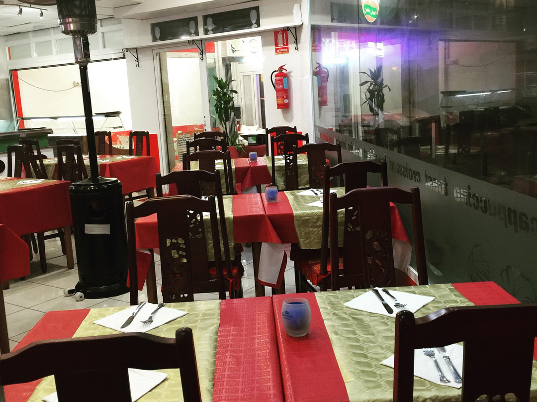 Bollywood International Indian Restaurant & Takeaway