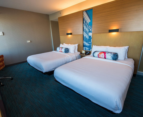 Dorval酒店住宿-Aloft by Marriott Montreal Airport