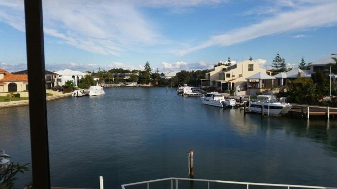 Port Mandurah Canals B&B-客卧